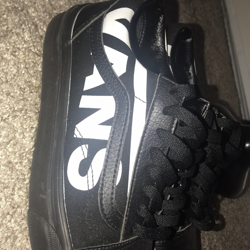 Shoes - Picture 2 of 4